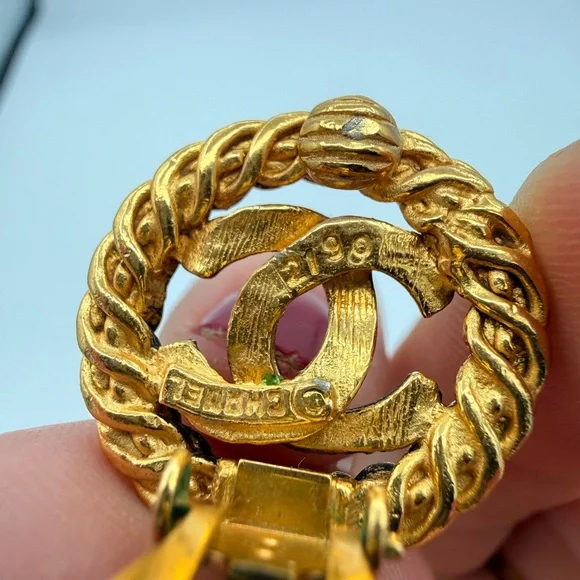Chanel Gold Interlocking Clip Earrings - Picture 5 of 7